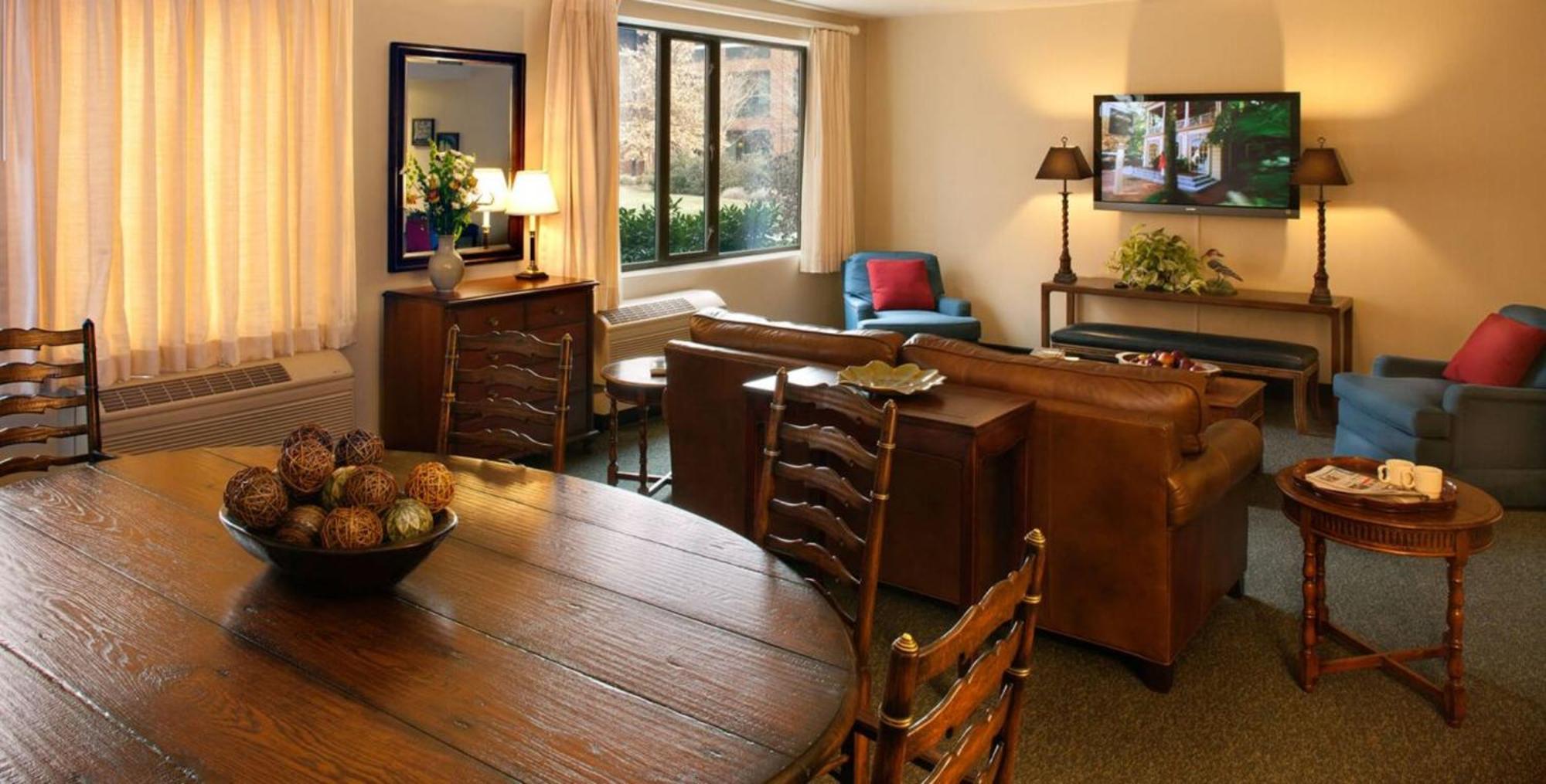 Williamsburg Woodlands Hotel & Suites, An Official Colonial Williamsburg Hotel Extérieur photo